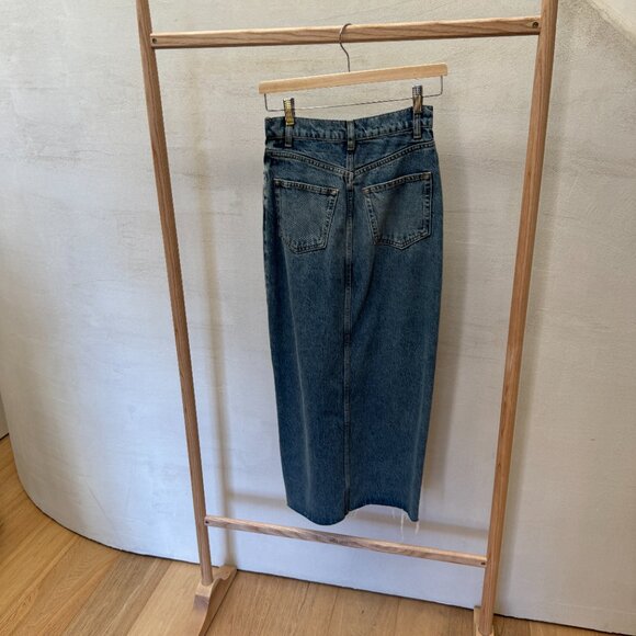 Reformation  Nila Long Denim Skirt Color: Galway Size: 25 - Picture 4 of 5
